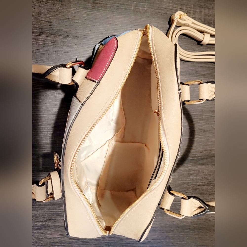 Purse - Picture 2 of 3